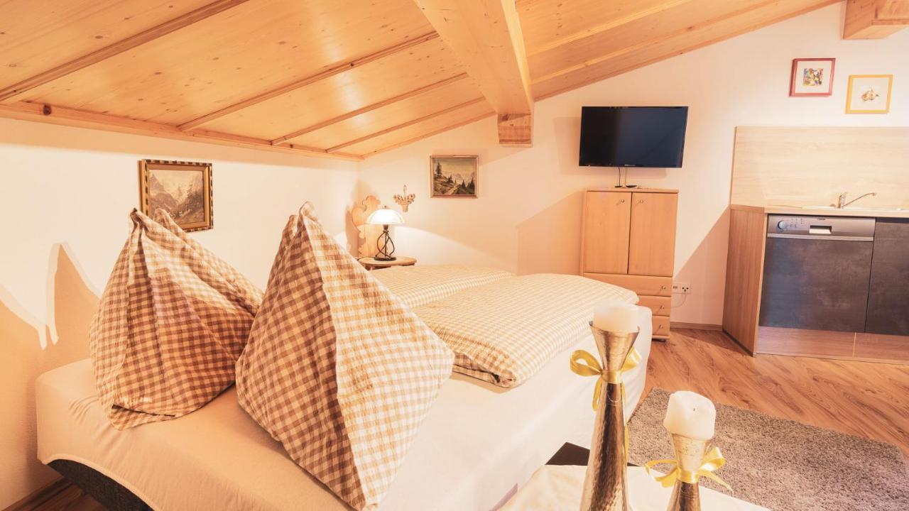 Stubaier Bauern Appartement Telfes im Stubai Eksteriør billede