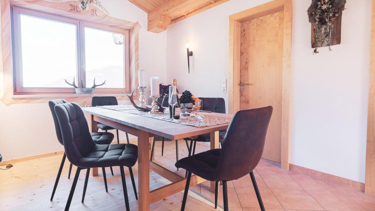 Stubaier Bauern Appartement Telfes im Stubai Eksteriør billede