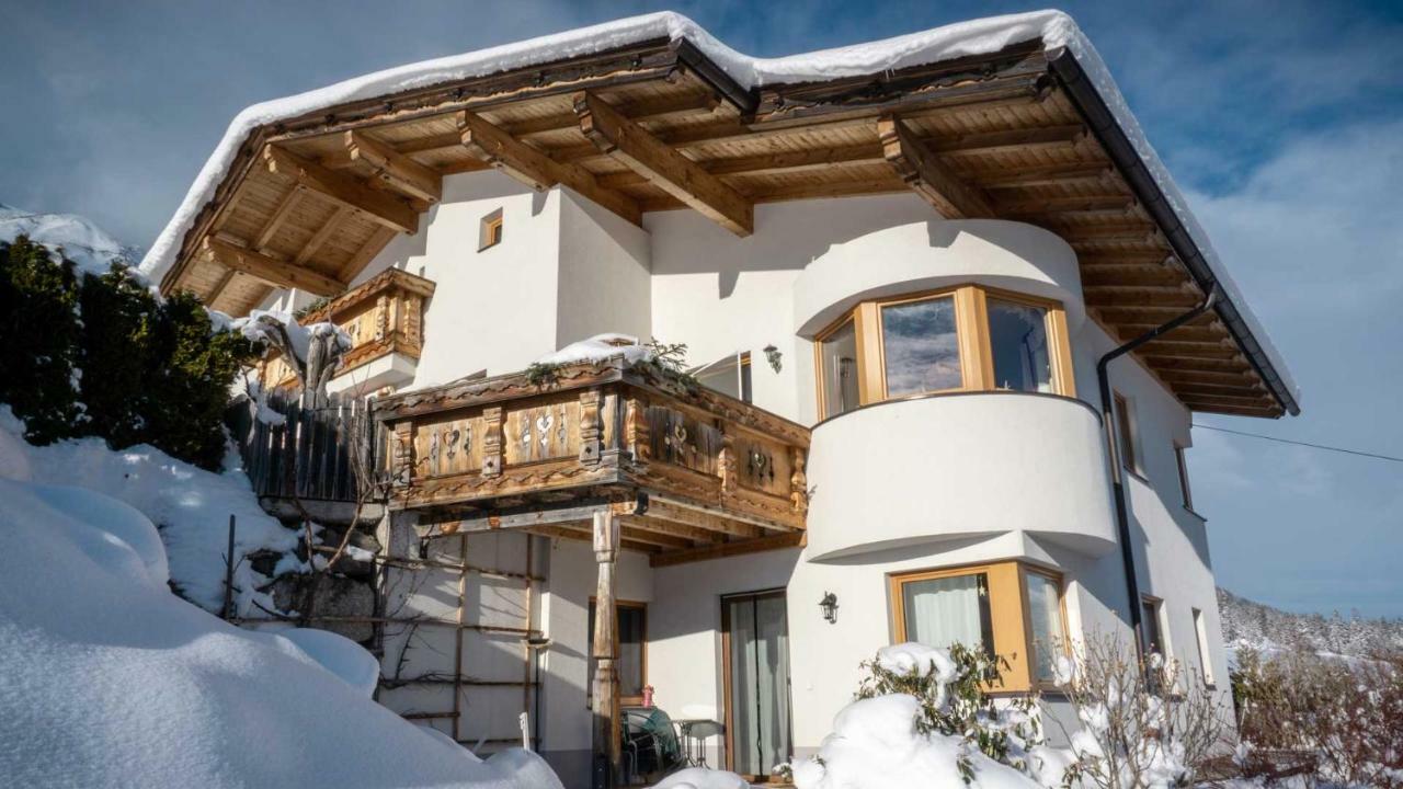 Stubaier Bauern Appartement Telfes im Stubai Eksteriør billede